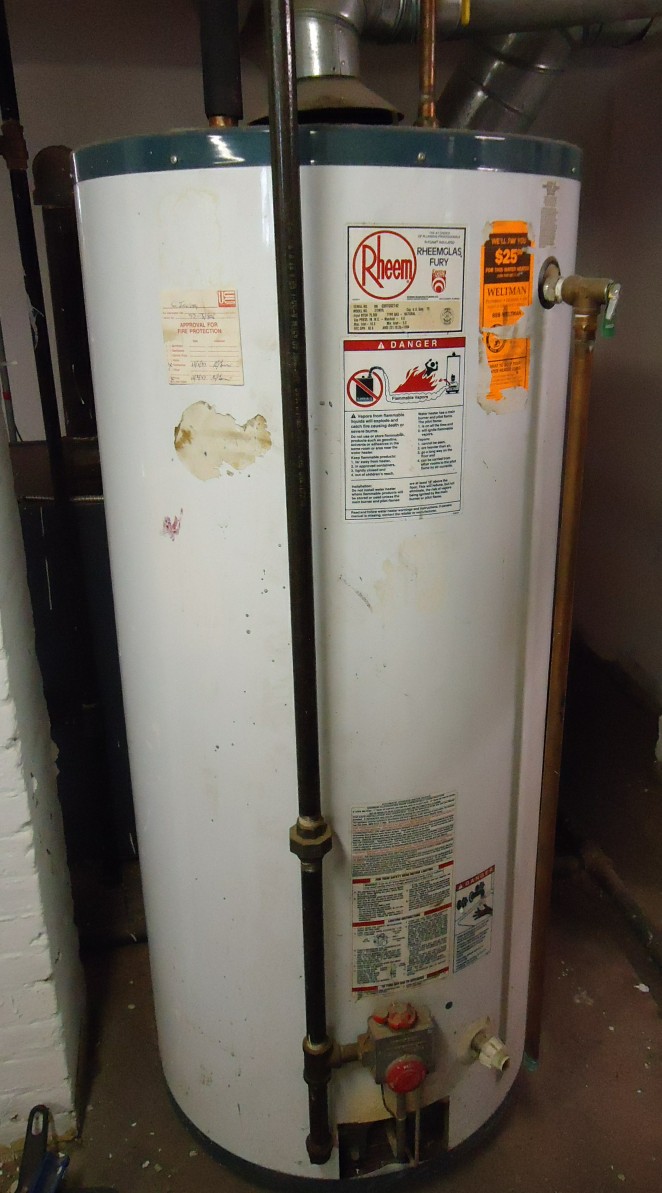 Residential tank water heater with copper supply piping